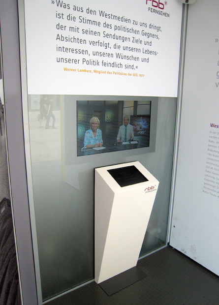 11 Multimedia-Infoterminals für die 1 1/2-jährige Open-Air-Ausstellung